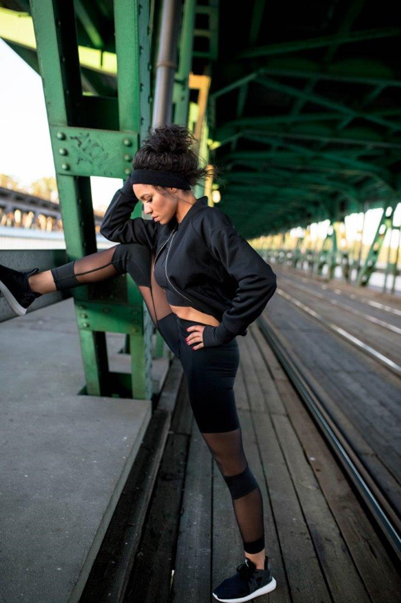 LOOKBOOK JOY FIT CREW (8) (Copy)