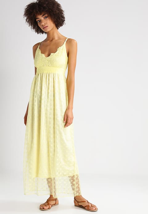 sukienka MOLLY BRACKEN fot.&nbsp;Zalando