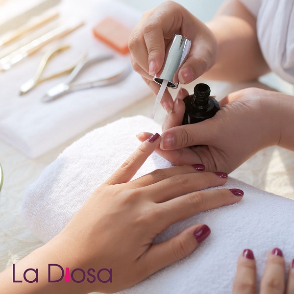 Zestaw do manicure w hurtowni kosmetycznej La Diosa