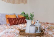 Sypialnia boho – poznaj wnętrza otoczone naturą Sypialnia boho