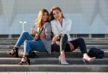 Jak dobrać buty do spodni, spódnicy i sukienki? Szybki sposób na zmianę stylizacji kobiety w eleganckich butach