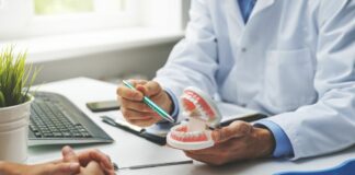 Od czego zależy cena implantów zębowych?